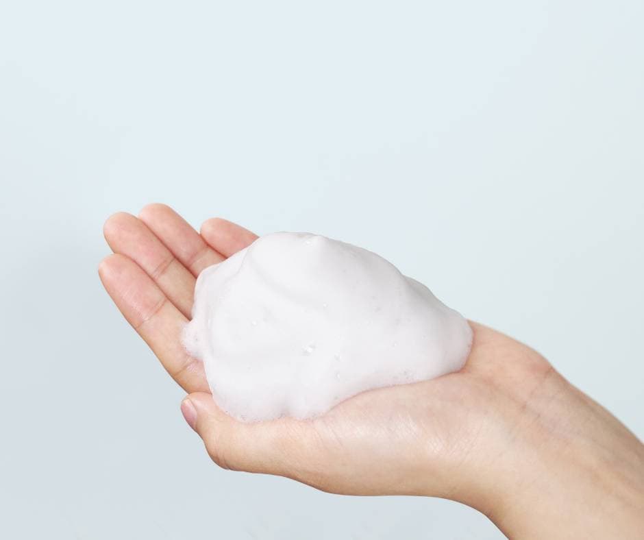 GENTLE BLACK FACIAL CLEANSER