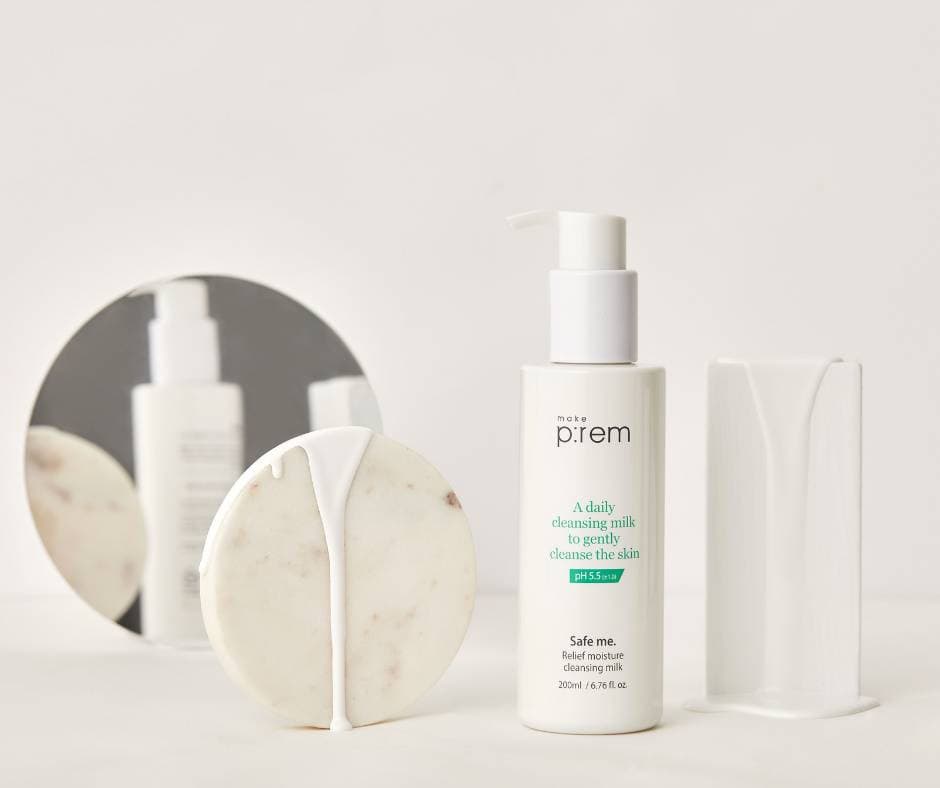 SAFE ME. RELIEF MOISTURE CLEANSING MILK